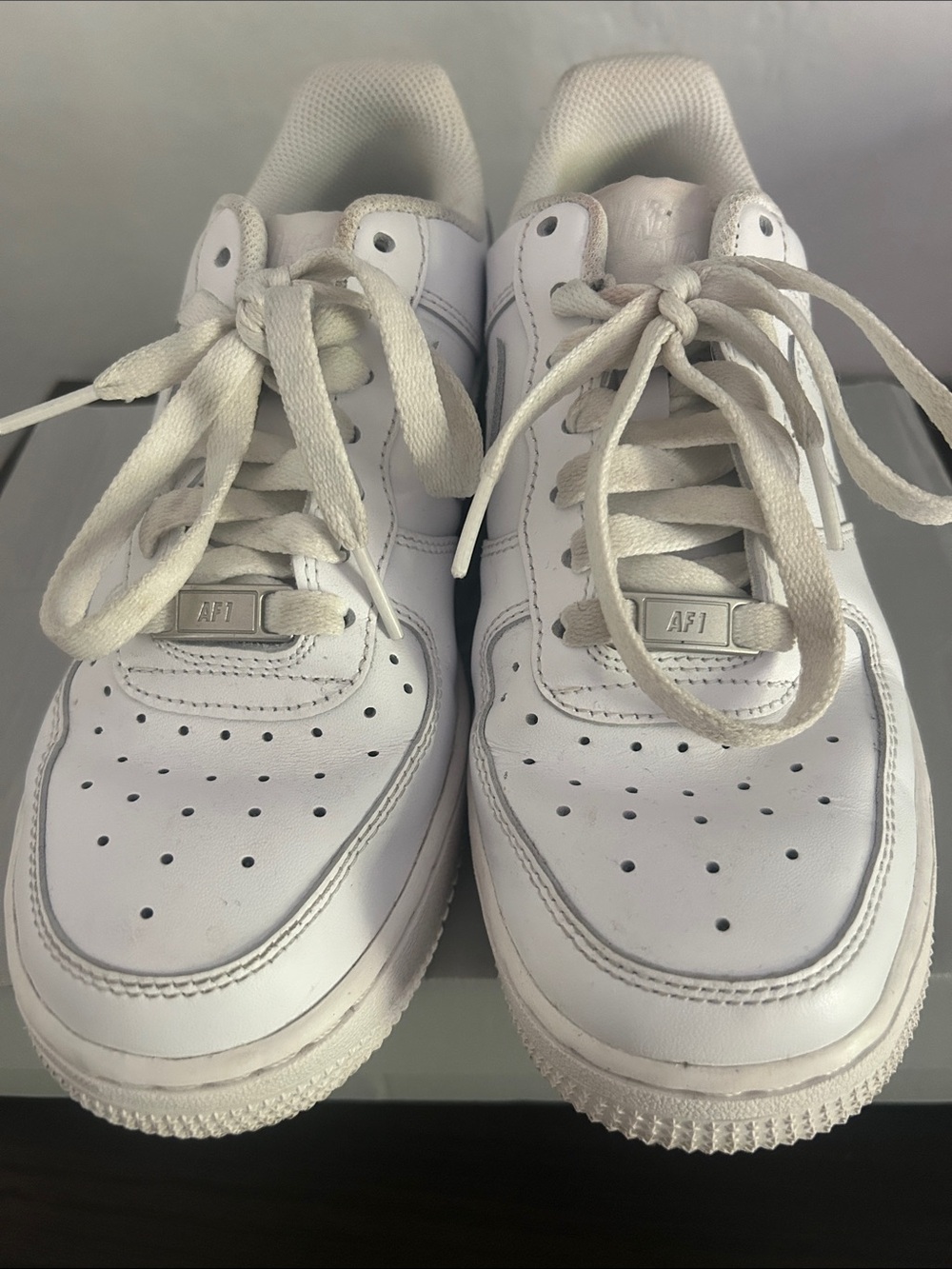 Nike Women’s Air Force One in white - Picture 3 of 5